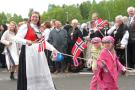 Ruth og Sara-venninnen i rosaruss-toget. Jeg er ankerkvinne.